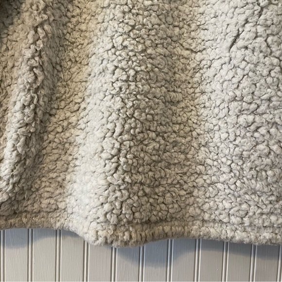 Dylan/True Grit Frosty Tipped Women's Stadium Pullover - Picture 6 of 13